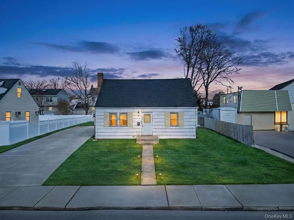 189 Ontario Ave Massapequa, NY 11758  | Single Family