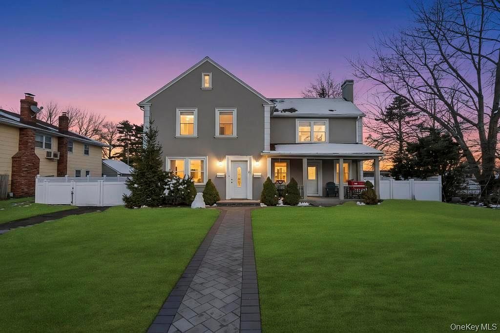 32 Longfellow Ave Westbury, NY 11590  | Multi Family