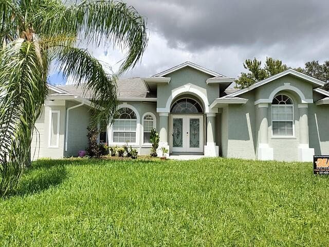 135 SW Majestic Ter Port Saint Lucie, FL 34984 - Thumbnail 2
