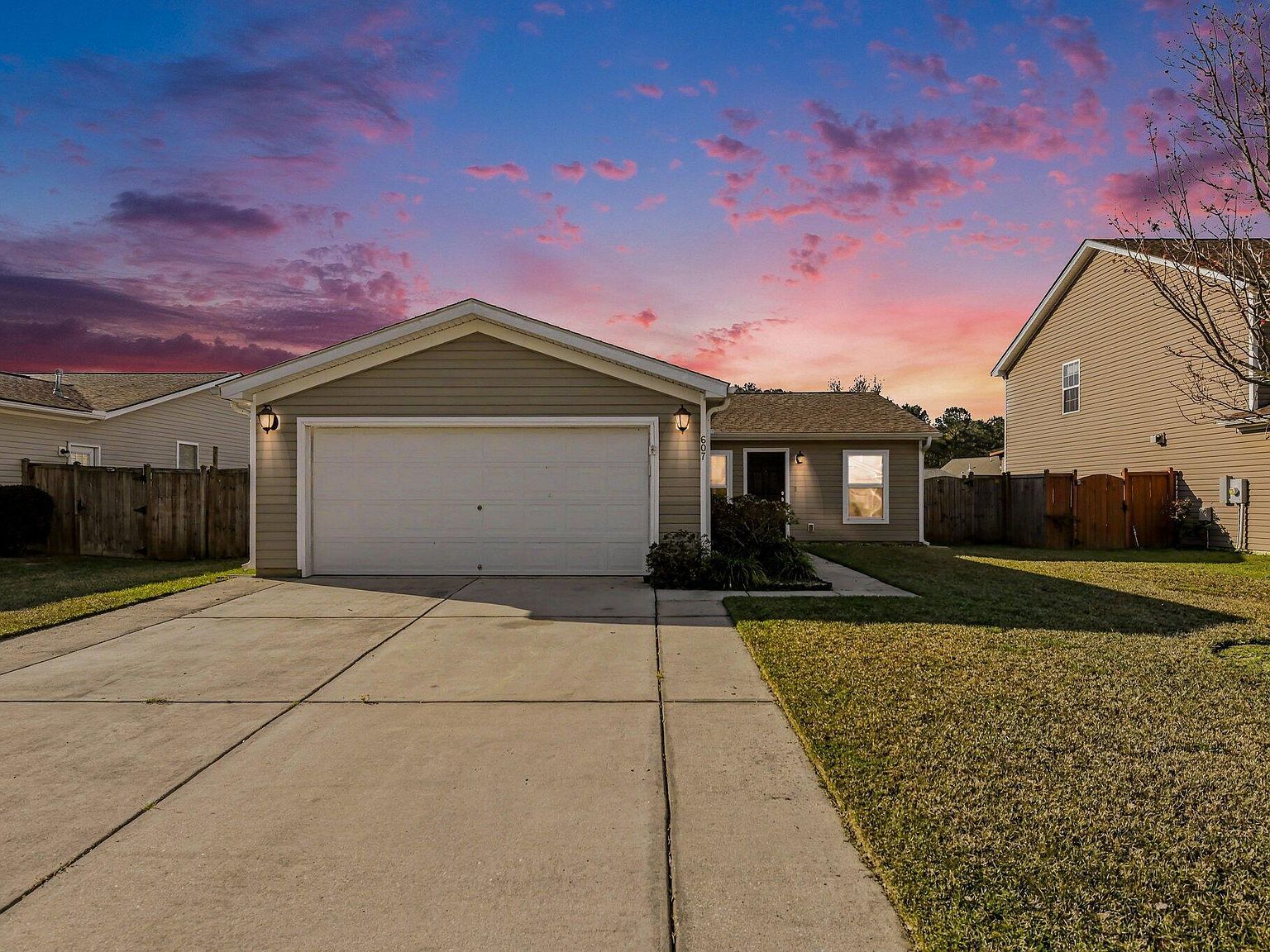 607 Grassy Hill Rd Summerville, SC 29483 - Thumbnail 2