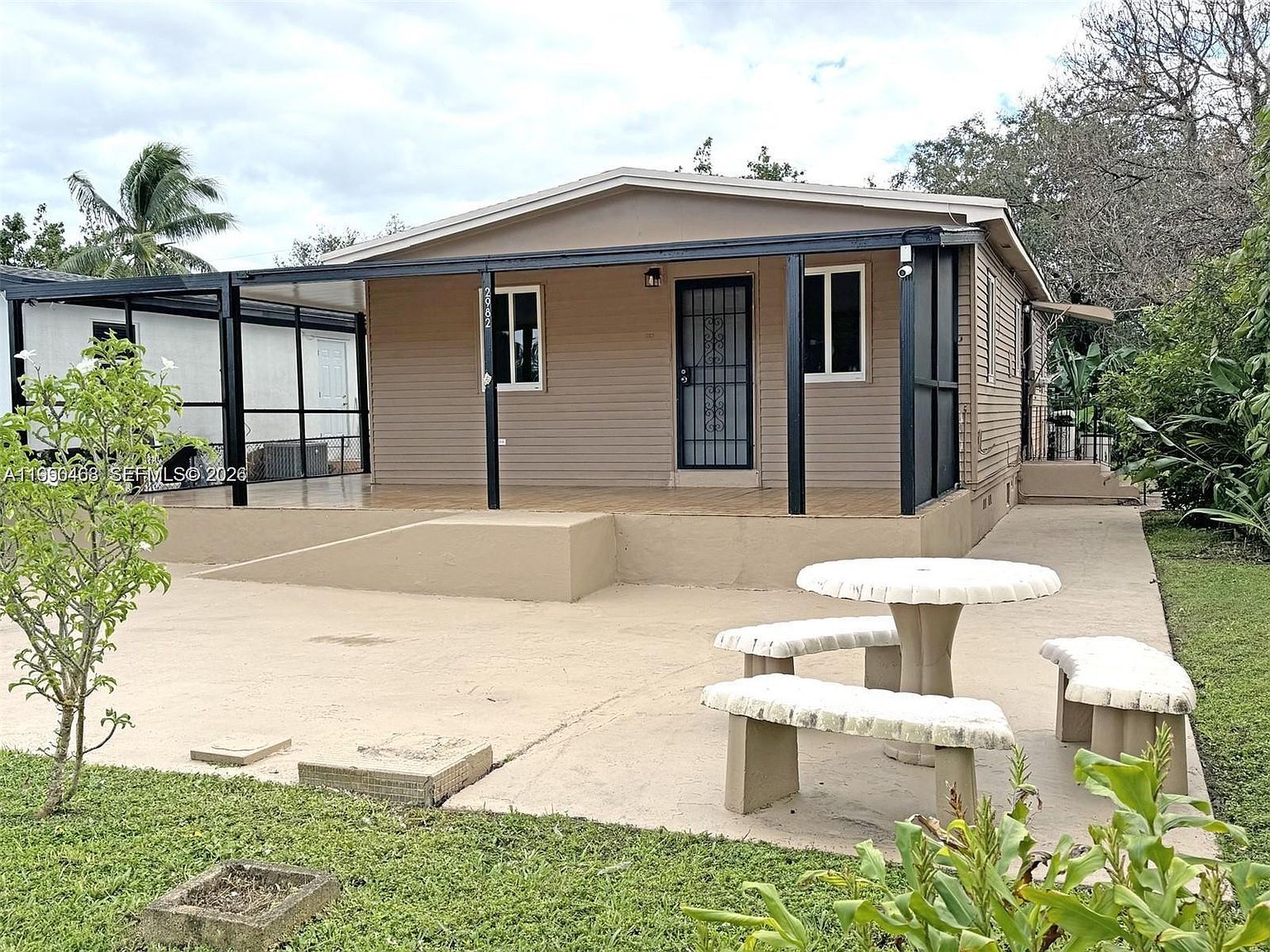 2982 NW 95th St Miami, FL 33147 - Thumbnail 2