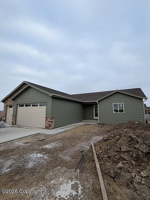 56 Kettleson Xing Gillette, WY 82718 - Thumbnail 2