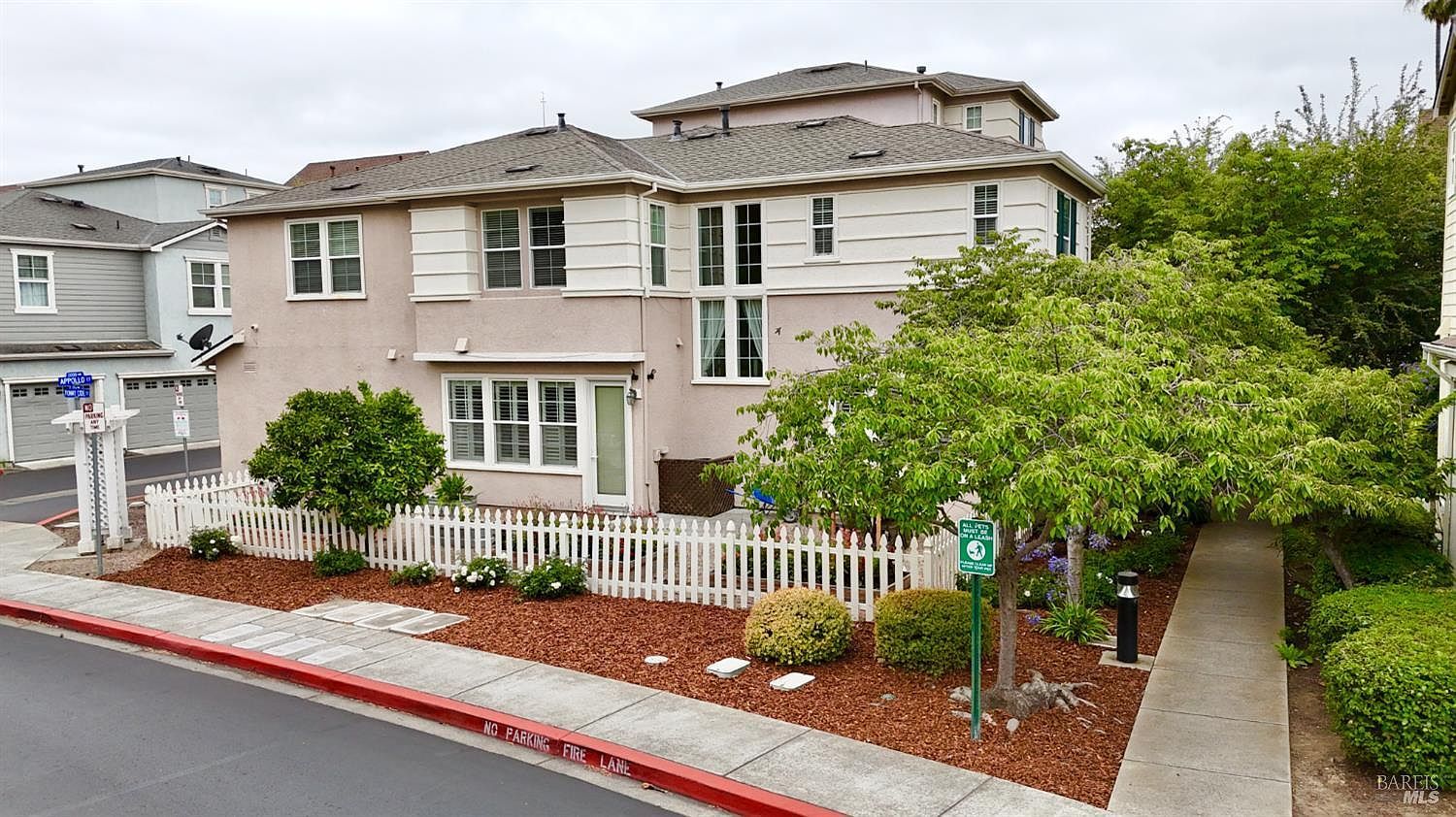 2010 Appollo Ct Napa, CA 94559 - Thumbnail 2