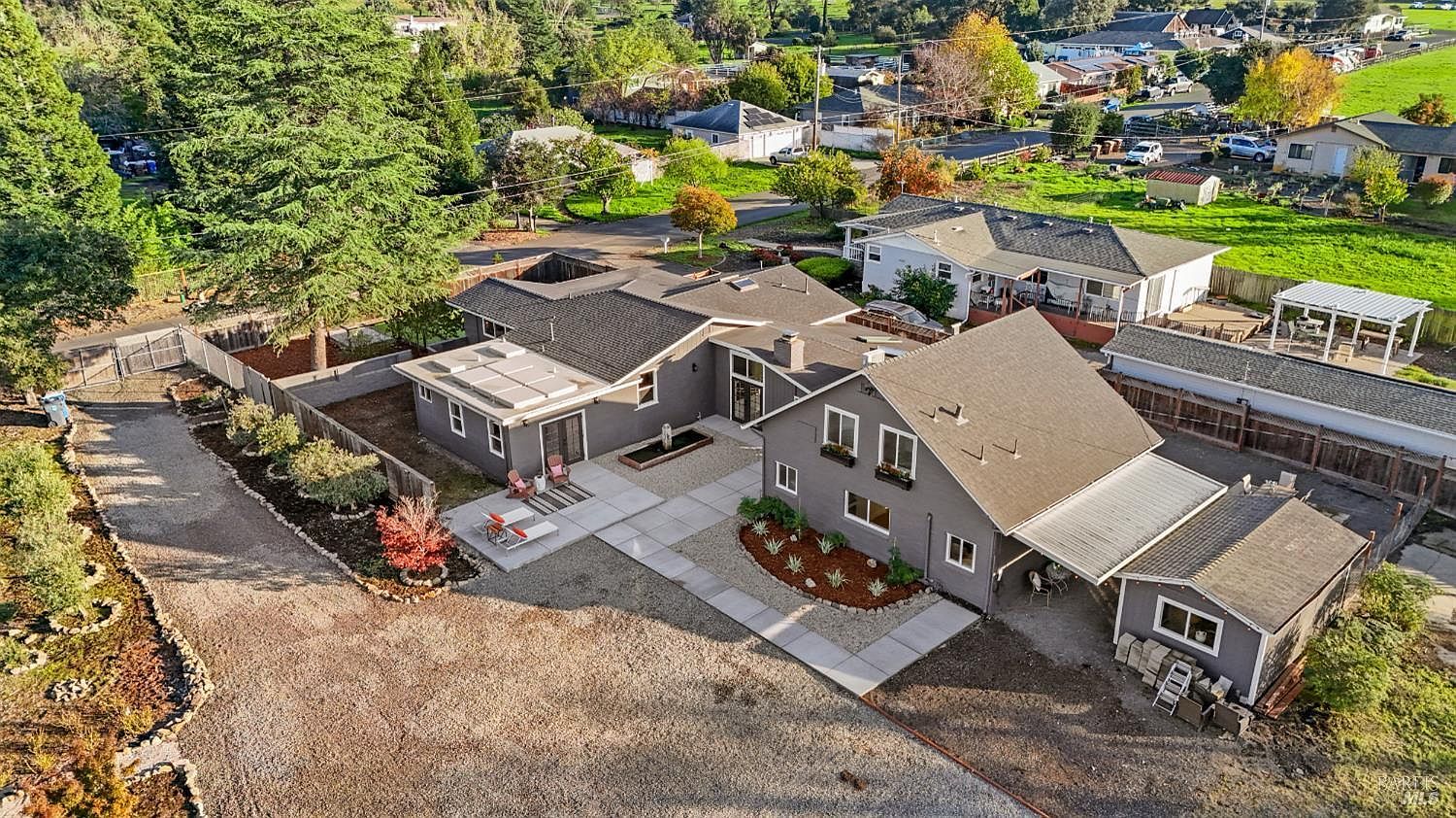 2159 Penny Ln Napa, CA 94559 - Thumbnail 2