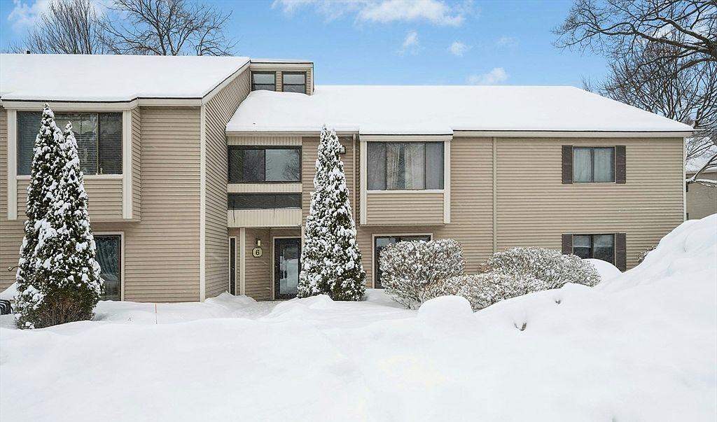 6 Thayer Pond Dr #11 Oxford, MA 01540 - Thumbnail 2