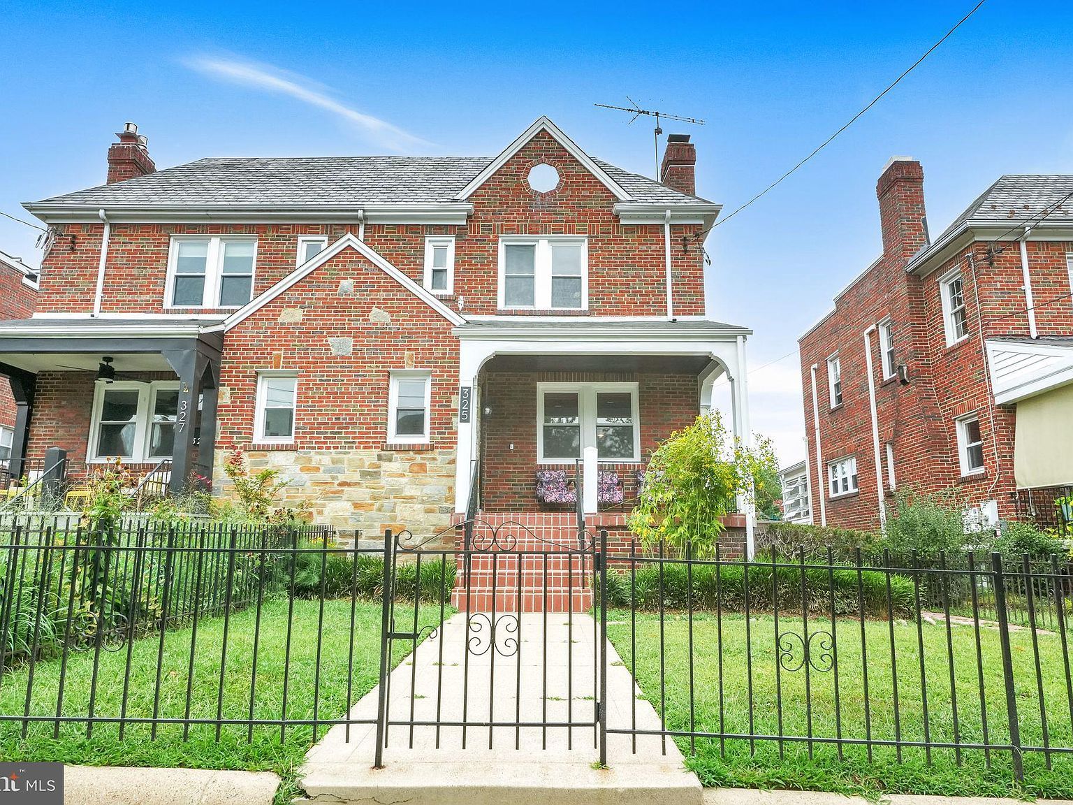 325 Oglethorpe St NW Washington, DC 20011 - Thumbnail 2