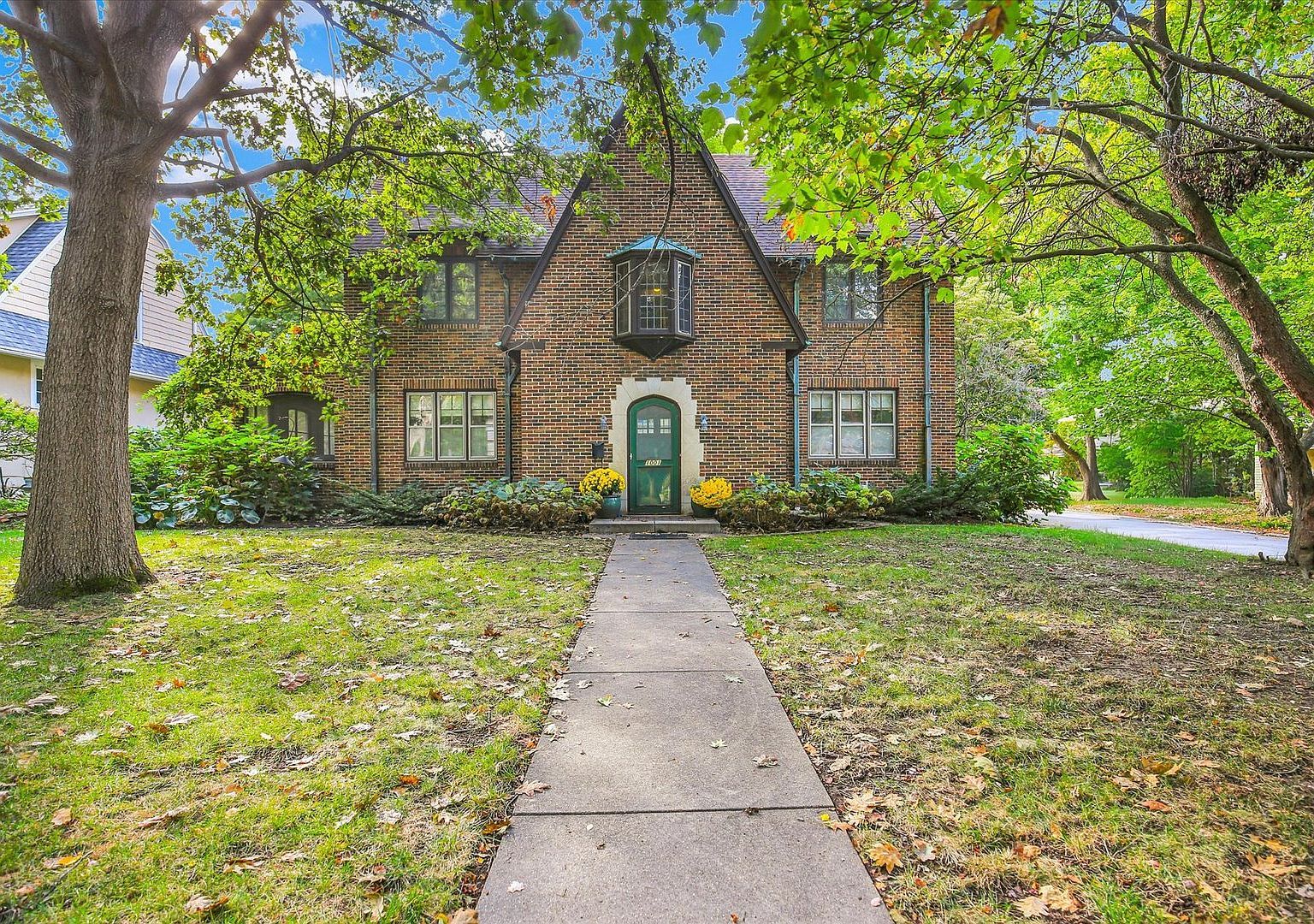 1001 S Douglas Ave Urbana, IL 61801 - Thumbnail 2