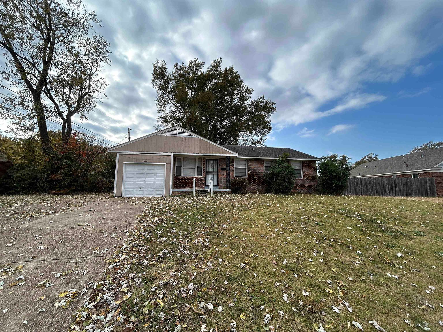 1809 Cherry Rd Memphis, TN 38117 - Thumbnail 2