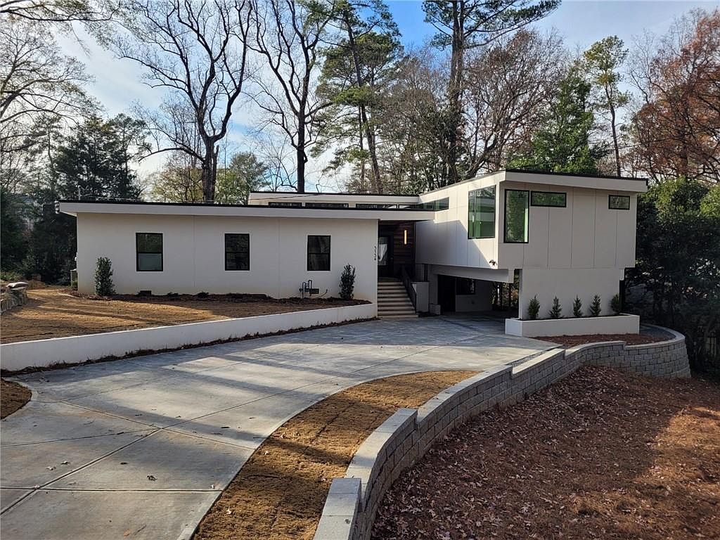 3134 W Roxboro Rd NE Atlanta, GA 30324 - Thumbnail 2