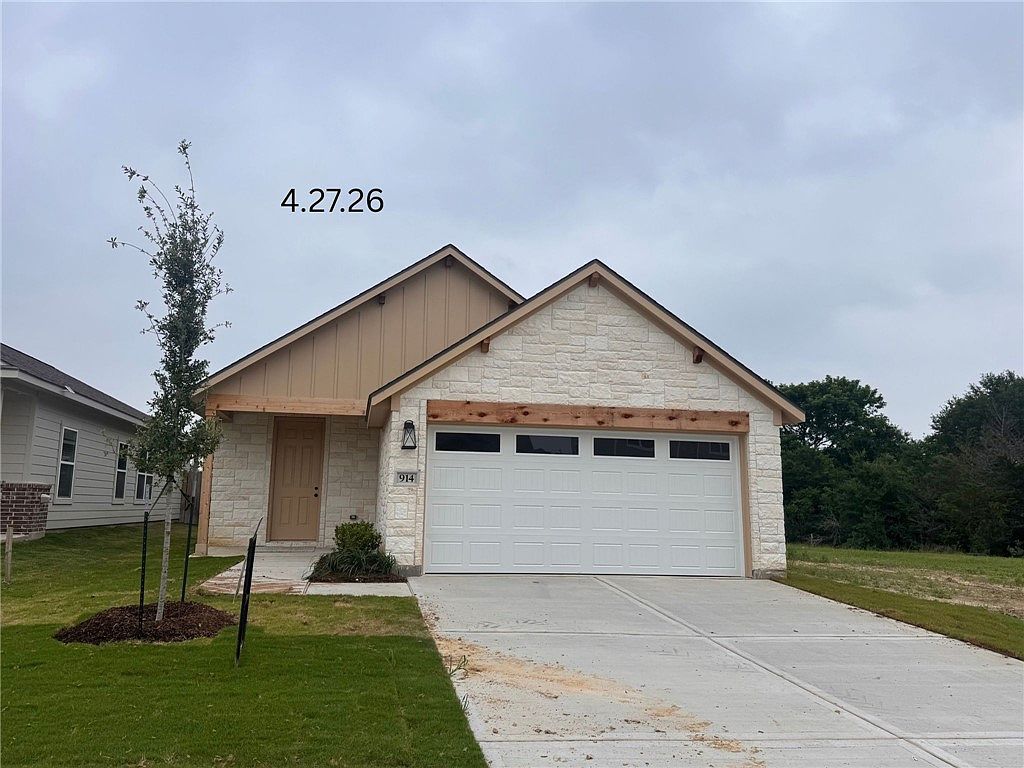 914 Fork Ct College Station, TX 77845, 77845