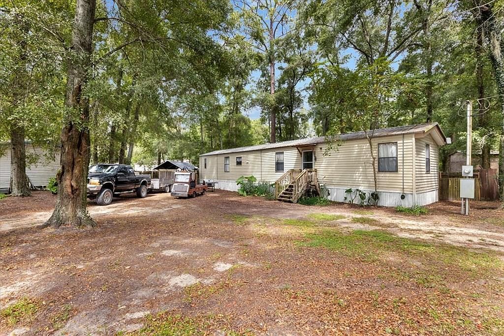 901 NE 11th Ave Trenton, FL 32693 - Thumbnail 2