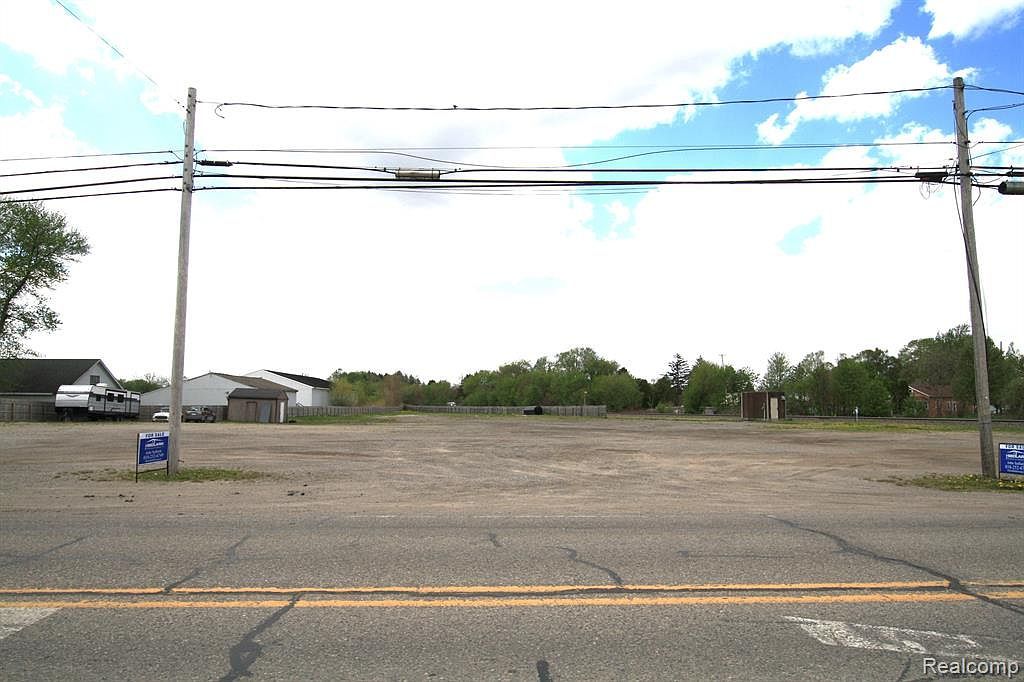 5200 Morrish Rd Swartz Creek, MI 48473 - Thumbnail 2