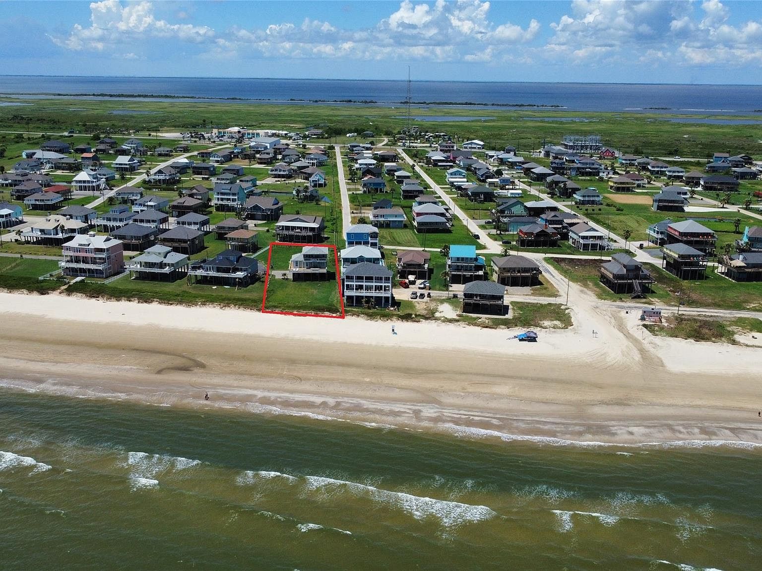 2432 Sand Drift Ln Crystal Beach, TX 77650 - Thumbnail 2