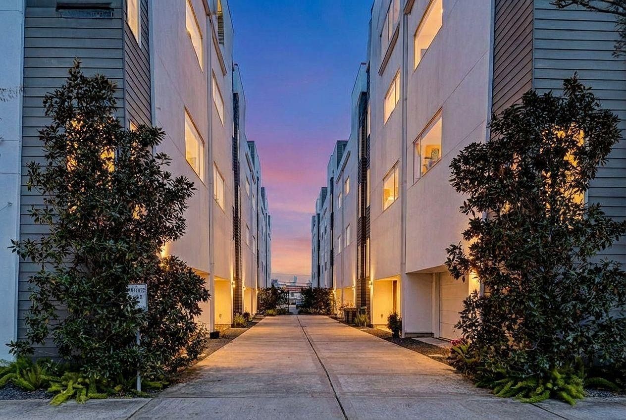 1155 W 18th St Houston, TX 77008 - Thumbnail 2