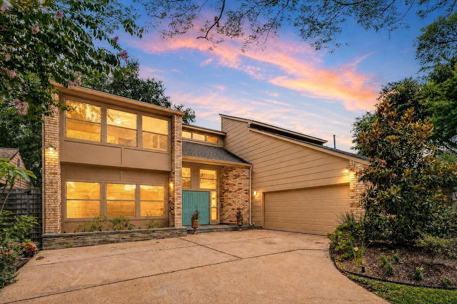 2327 Briar Branch Dr Houston, TX 77042, 77042