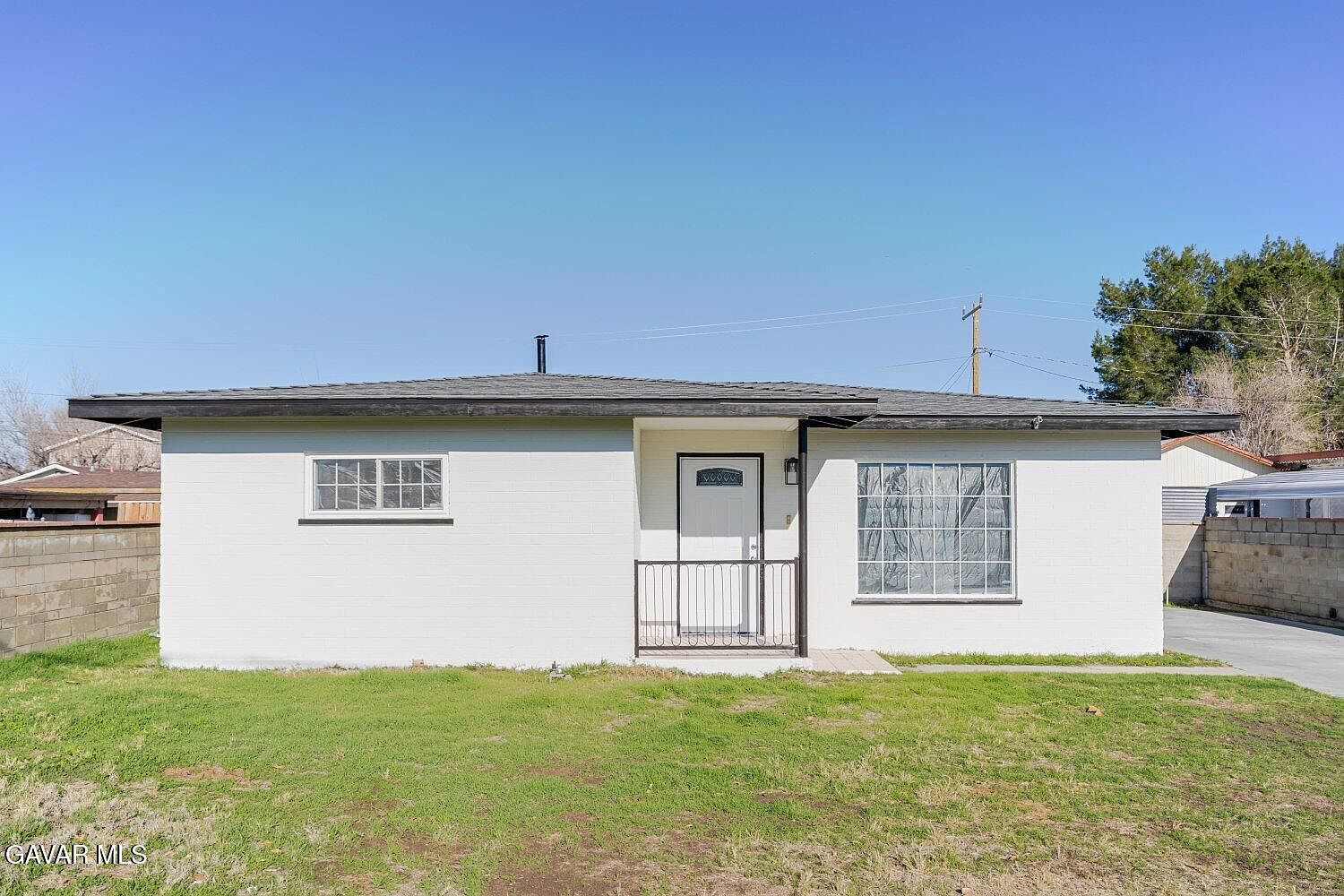 925 W Oldfield St Lancaster, CA 93534 - Thumbnail 2