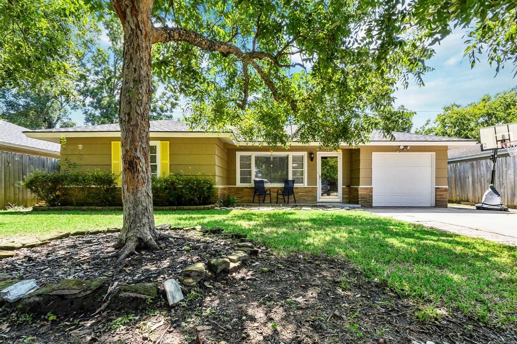 6511 Maybank Drive, Houston, TX, USA, 77055 - Thumbnail 2