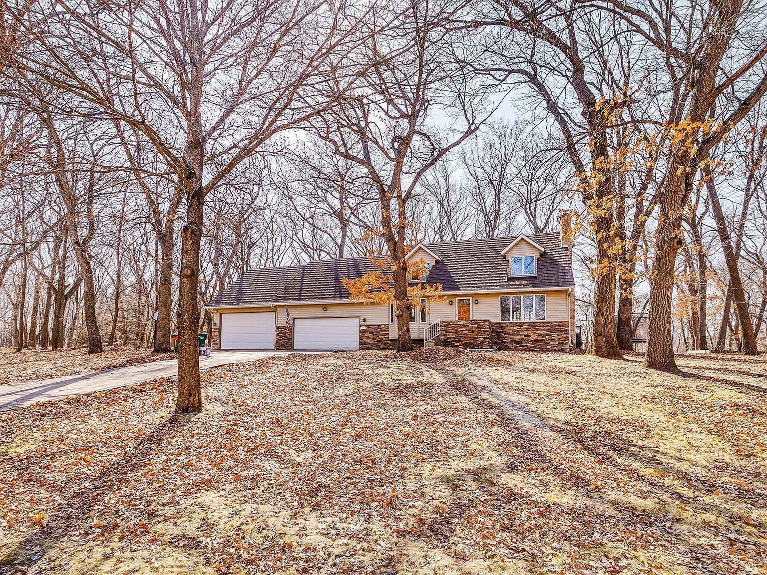 11658 Meadow Ln NE Blaine, MN 55449 - Thumbnail 2