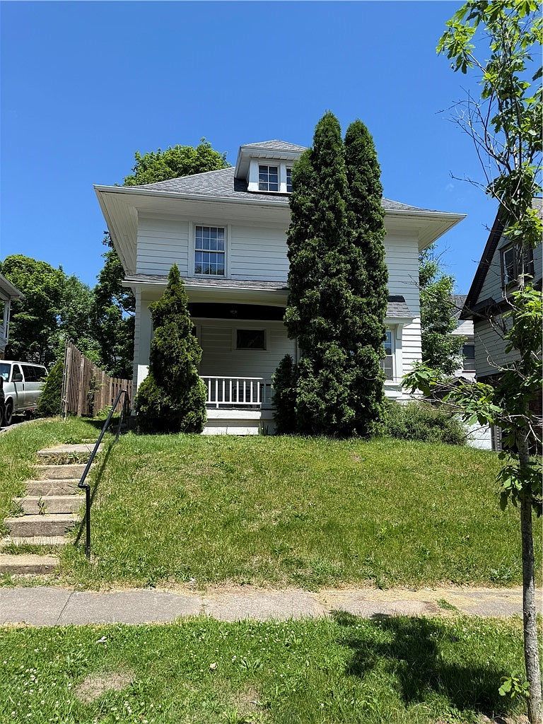 10 Selye Ter Rochester, NY 14613, 14613