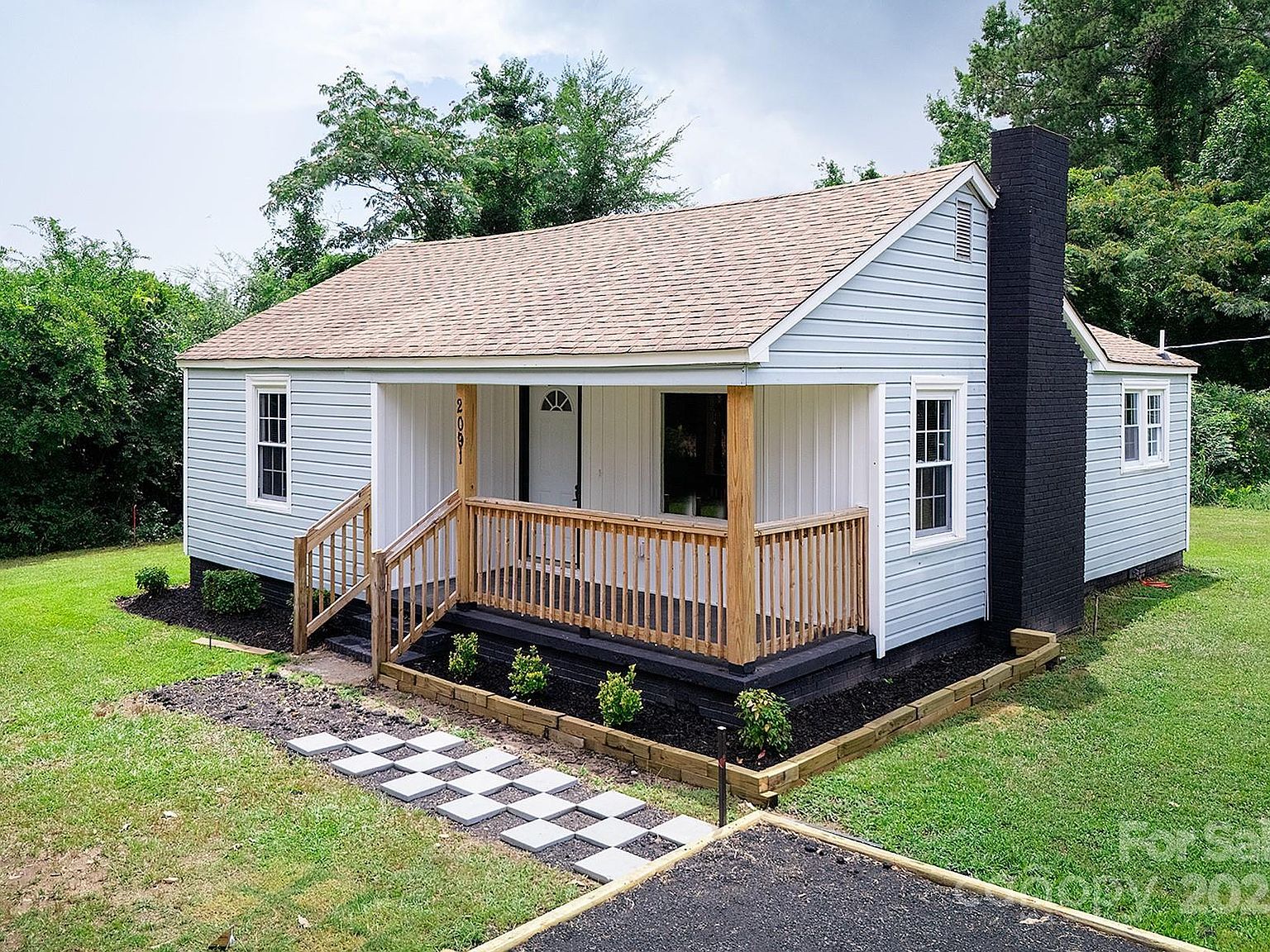 2091 & 2095 Catawba River Rd Fort Lawn, SC 29714 - Thumbnail 2