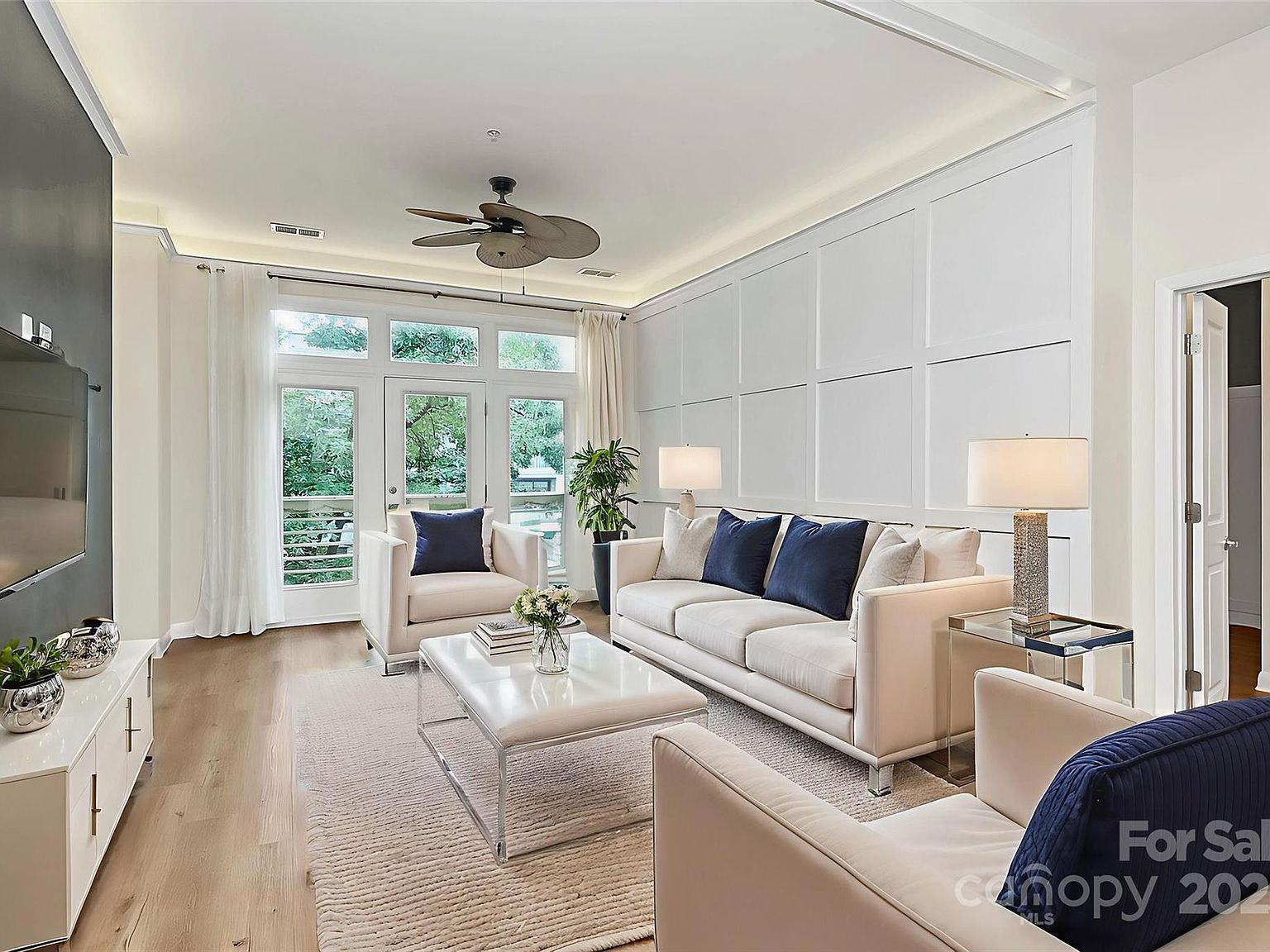 450 New Bern Station Ct Charlotte, NC 28209 - Thumbnail 2