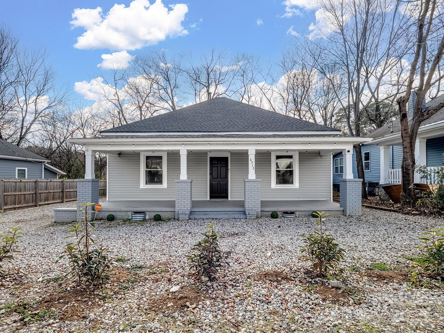 4313 Hovis Rd Charlotte, NC 28208 - Thumbnail 2