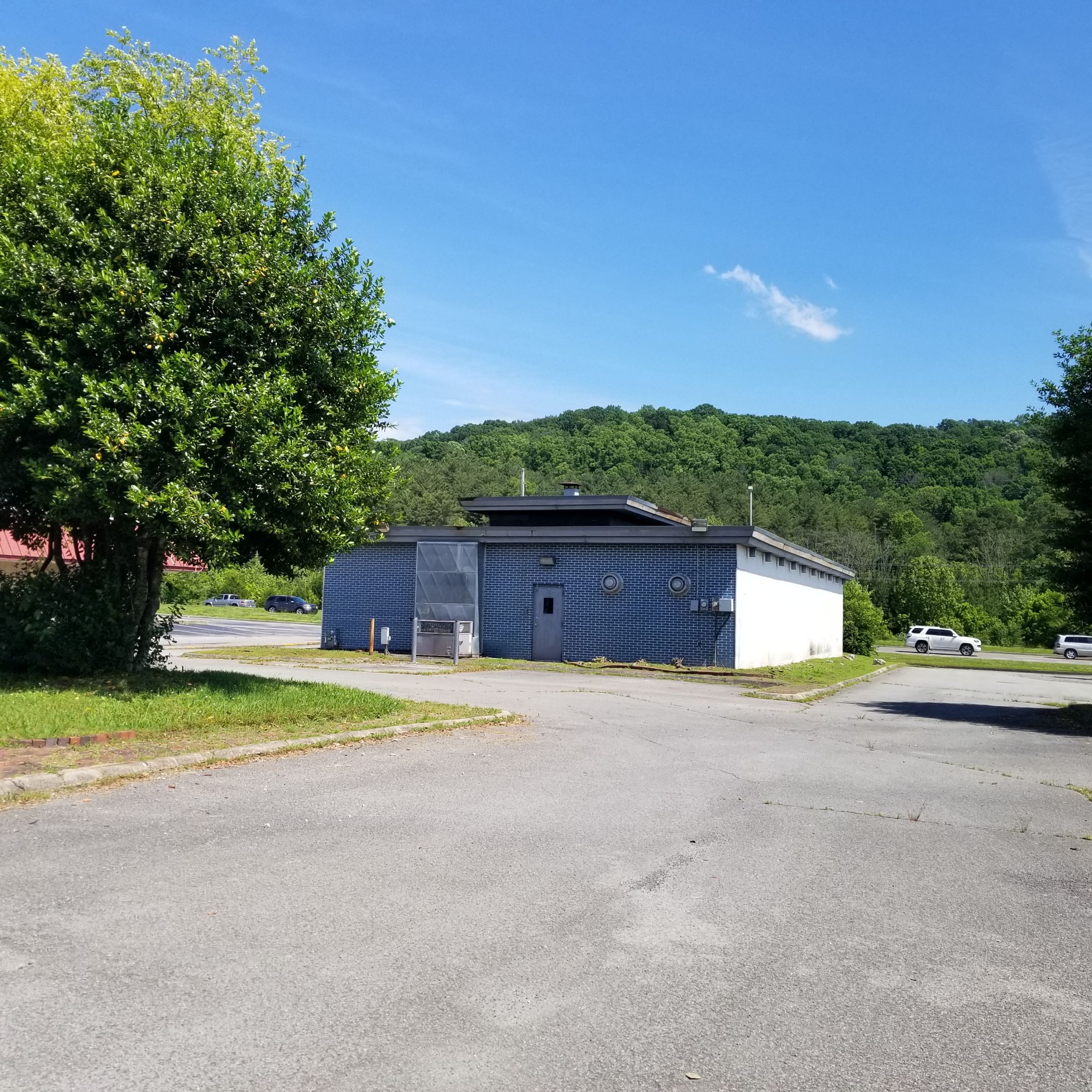 1980 Oak Ridge Turnpike, Oak Ridge, TN, USA, 37830 - Thumbnail 3