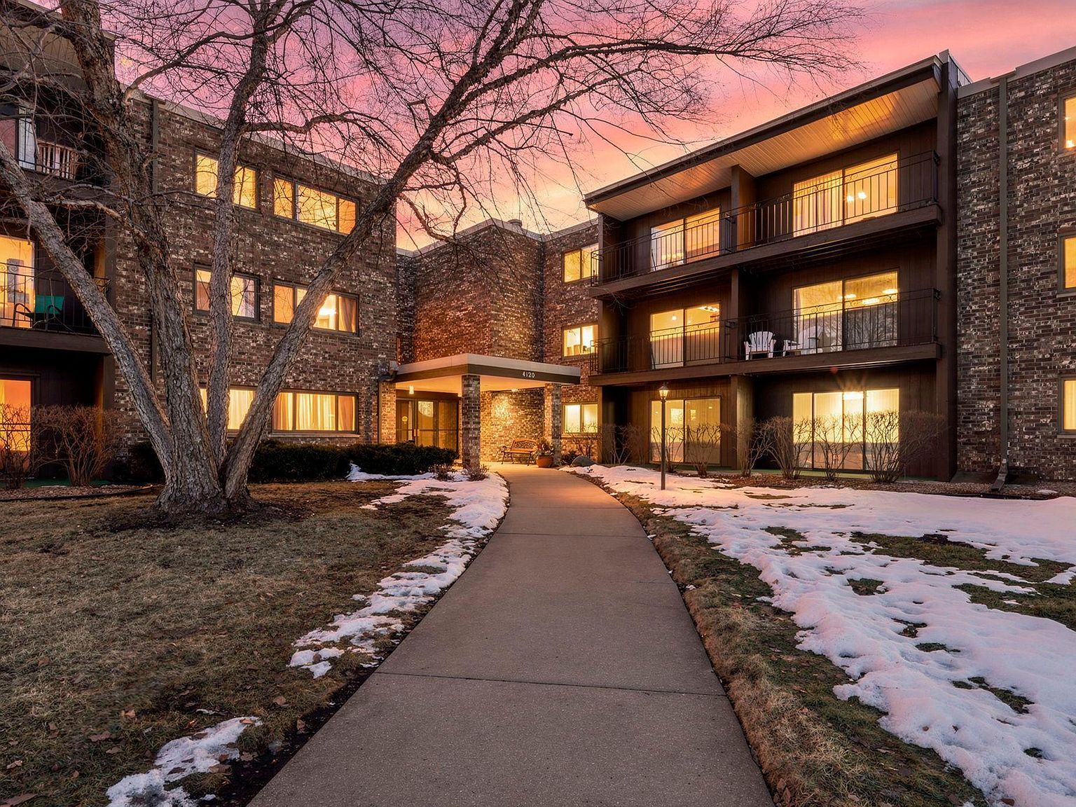 4120 Parklawn Ave APT 120 Edina, MN 55435 - Thumbnail 2
