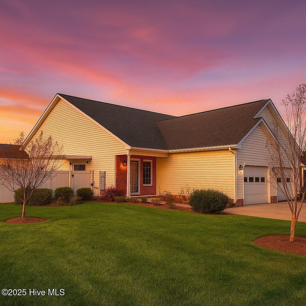 2050 Briarwood Dr Kinston, NC 28501 - Thumbnail 2