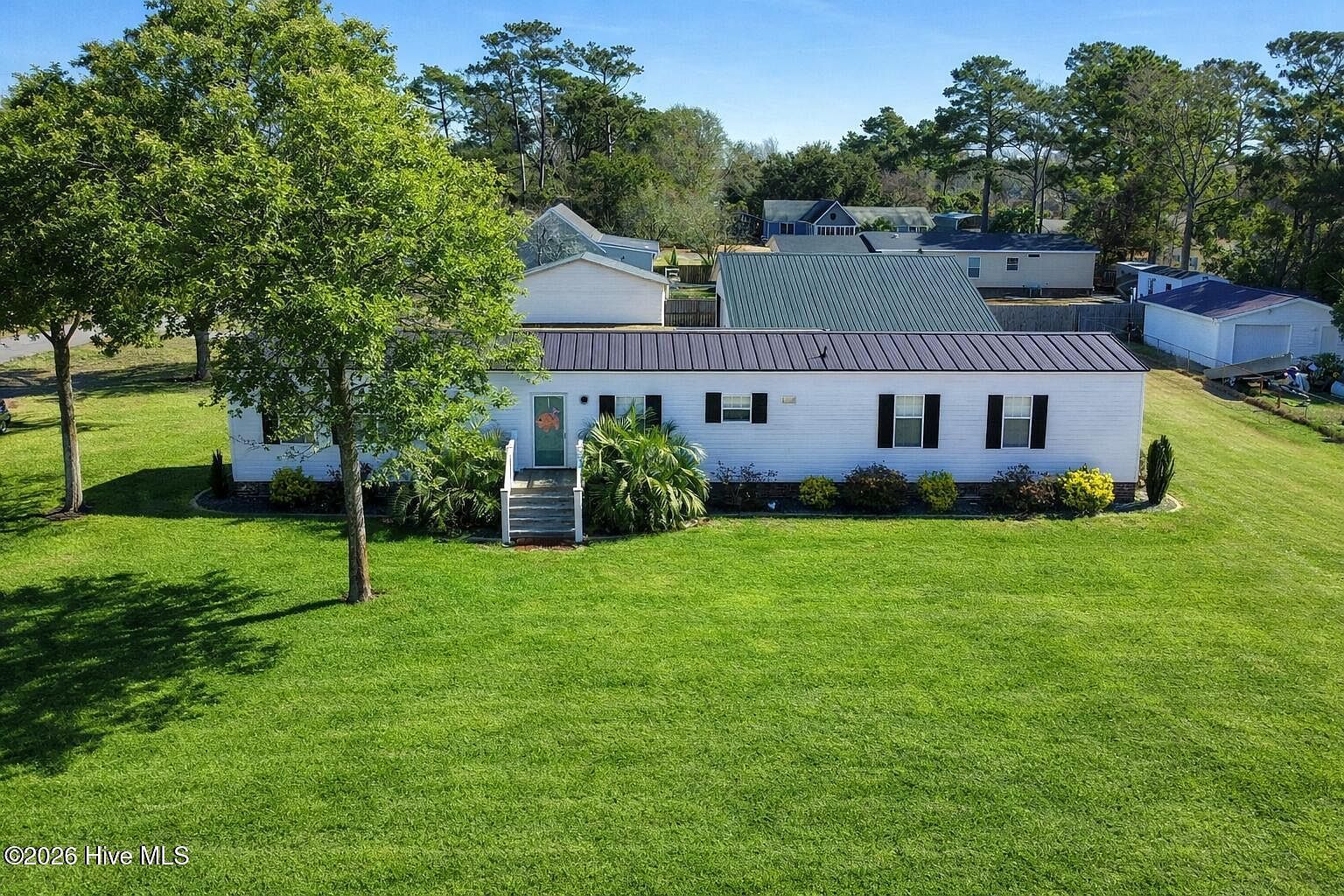 201 Live Oak Dr Cape Carteret, NC 28584 - Thumbnail 2