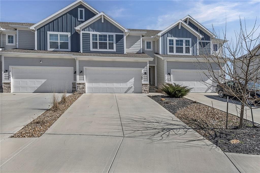 3705 SW Walsh Dr Lees Summit, MO 64082 - Thumbnail 2