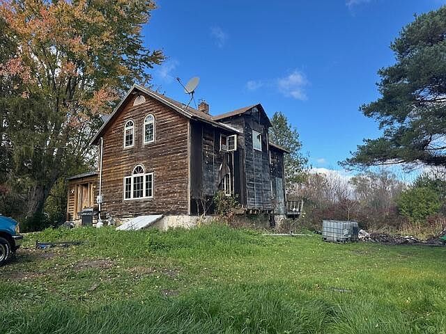 1682 Sherman Rd Jackson, WI 53037 - Thumbnail 2