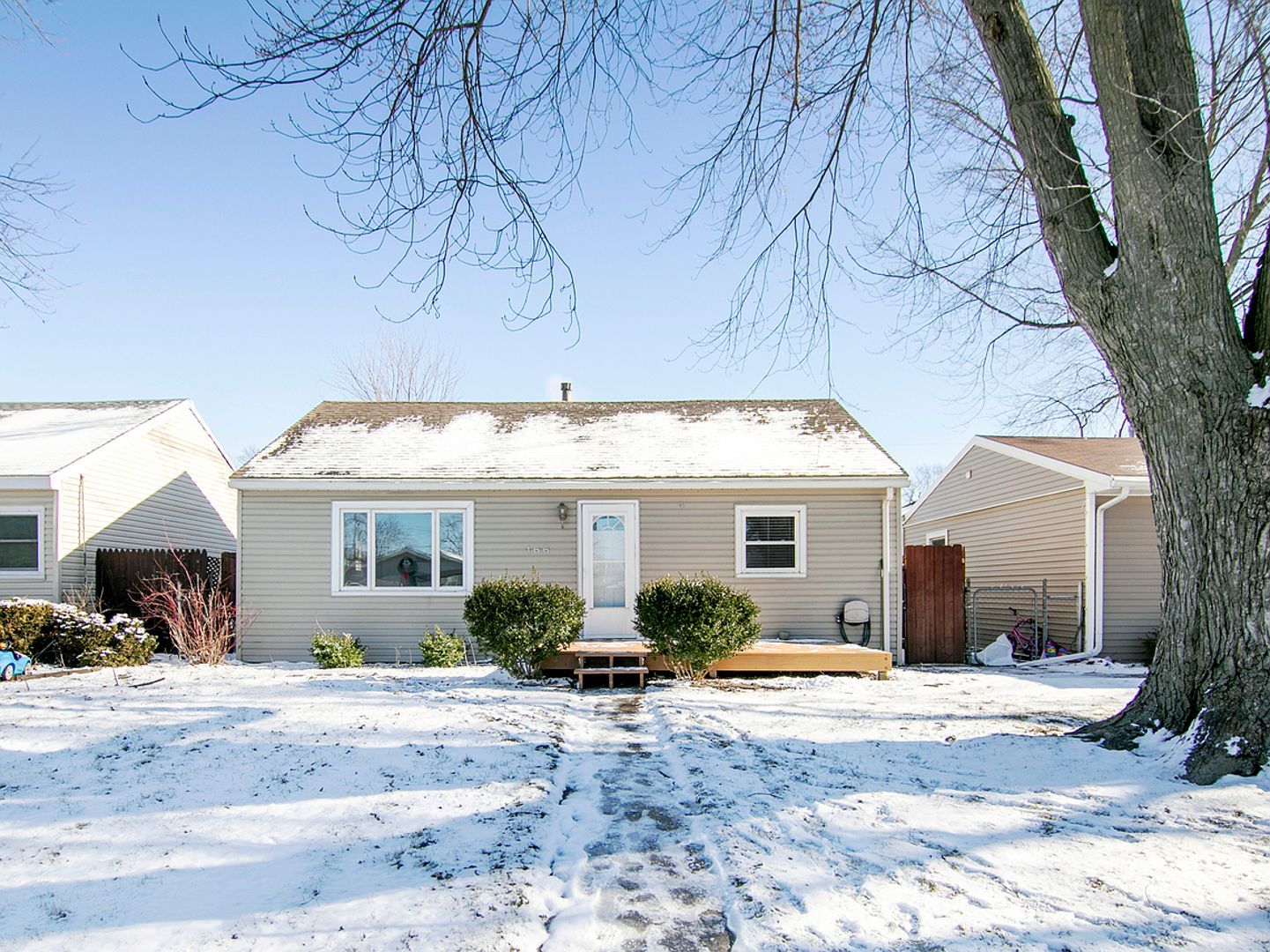 166 N Randolph Ave Bradley, IL 60915 - Thumbnail 2