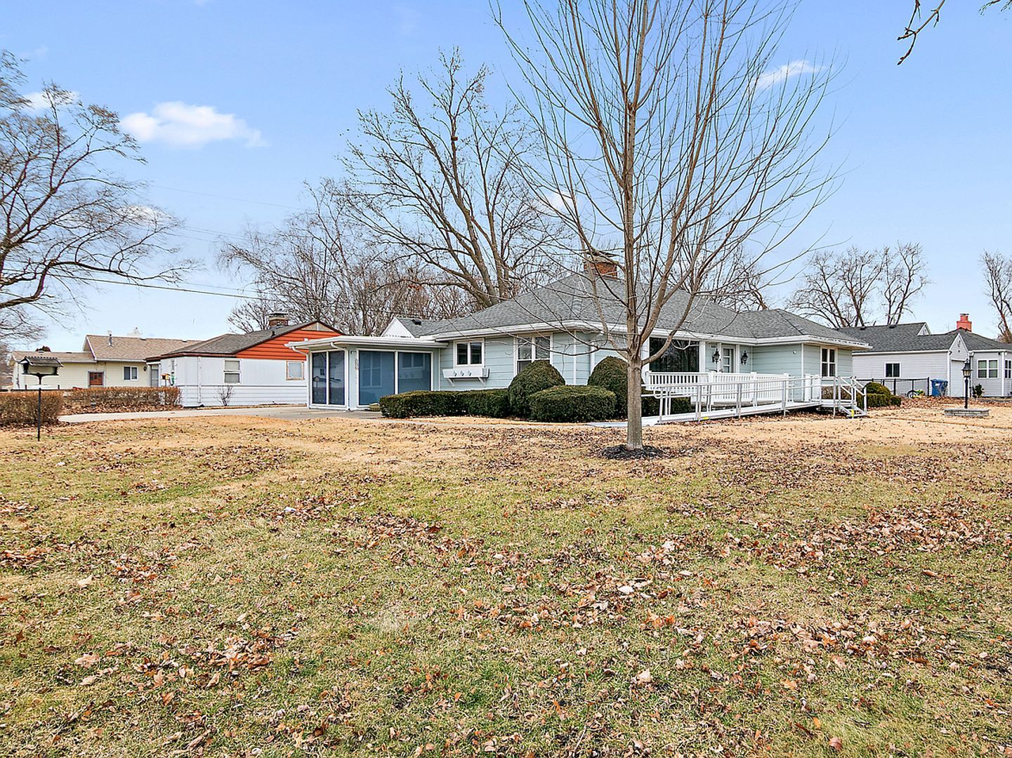 600 E Mulberry St Watseka, IL 60970 - Thumbnail 2