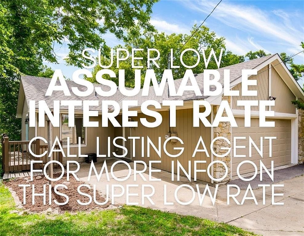 1045 NW South Shore Dr Kansas City, MO 64151  | Single Family