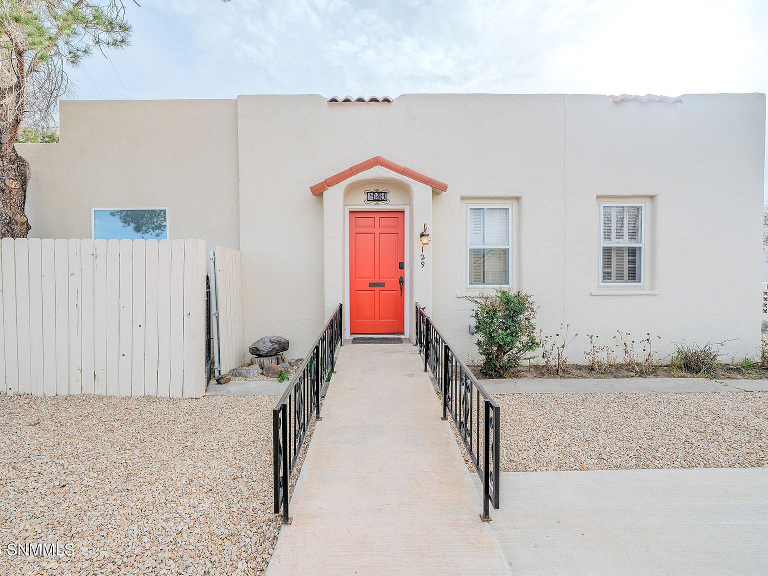 129 W Willoughby Ave Las Cruces, NM 88005 - Thumbnail 2