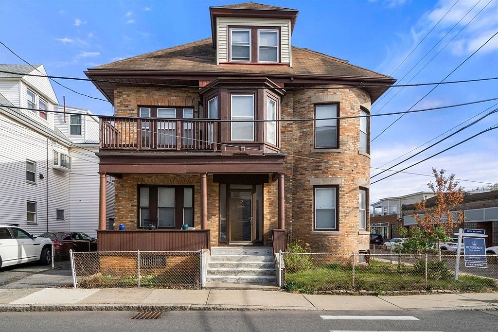 304 Shirley St Winthrop, MA 02152 - Thumbnail 2