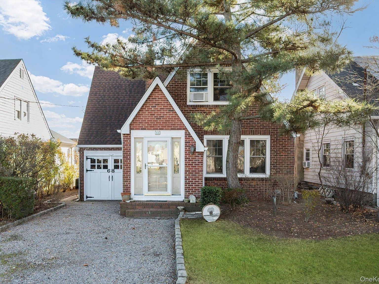 68 Stuart Ave Amityville, NY 11701 - Thumbnail 2