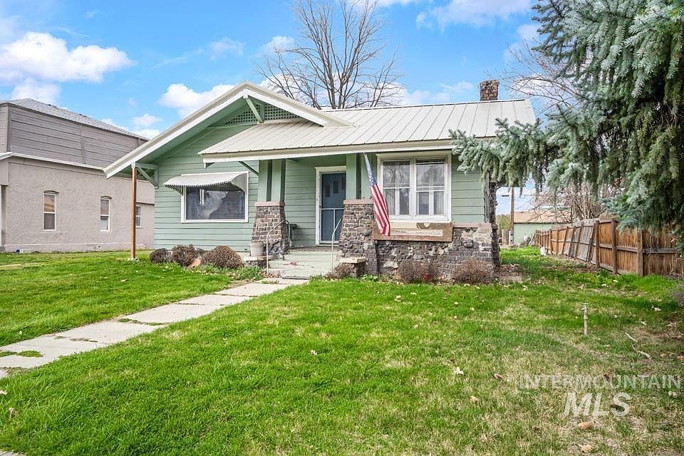 925 2nd Ave S Payette, ID 83661  | Single Family