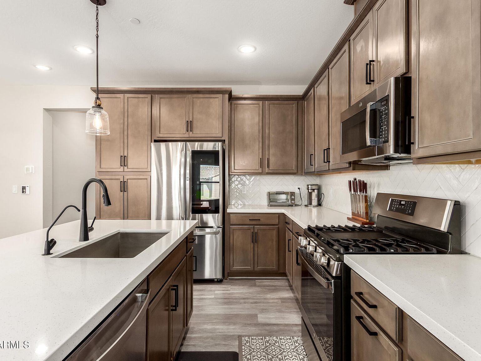 759 E Lark St #202 Gilbert, AZ 85297 - Thumbnail 2