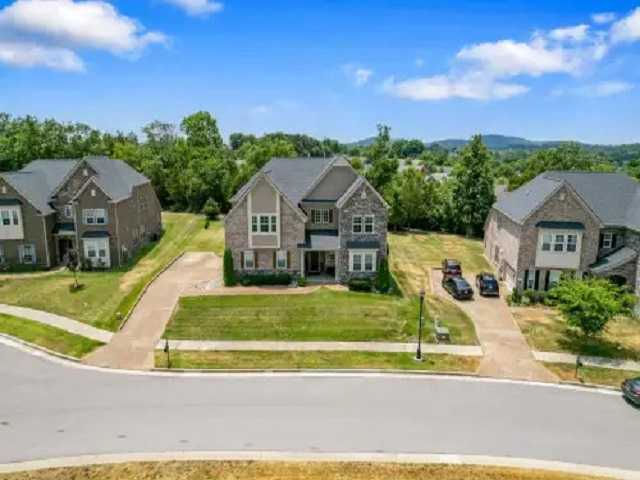 1227 Cressy Lane, Brentwood, TN 37027, USA - Thumbnail 2