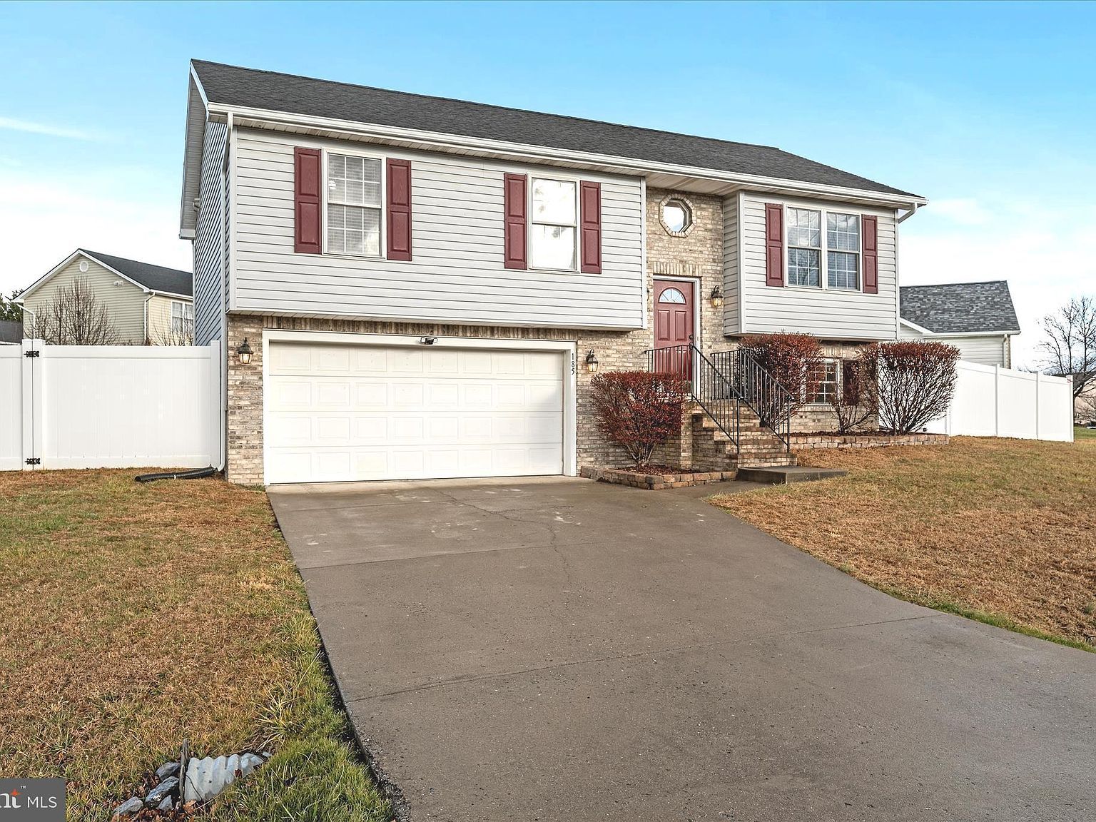 185 Ford Cir Inwood, WV 25428 - Thumbnail 2