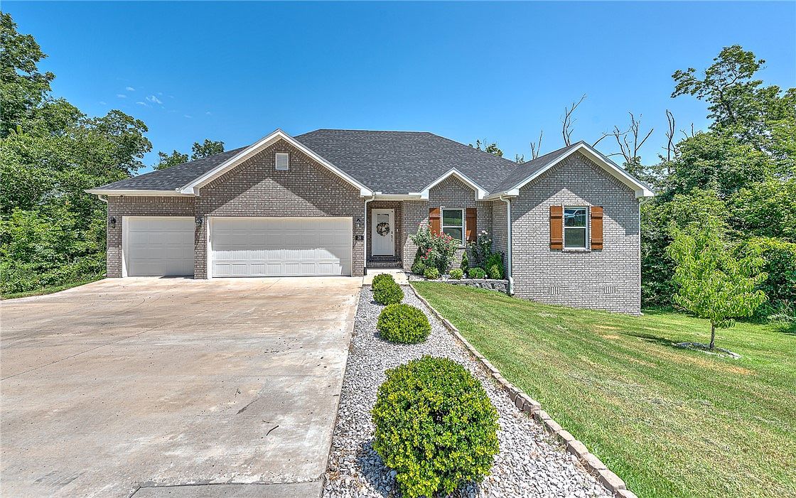 28 Copinsay Dr Bella Vista, AR 72715  | Single Family