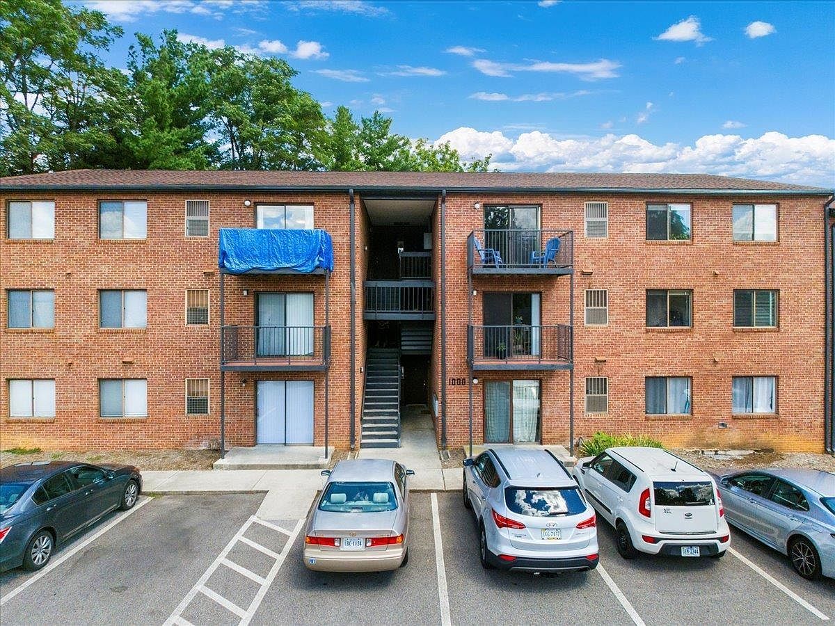 1000 Progress St NW APT E Blacksburg, VA 24060 - Thumbnail 2