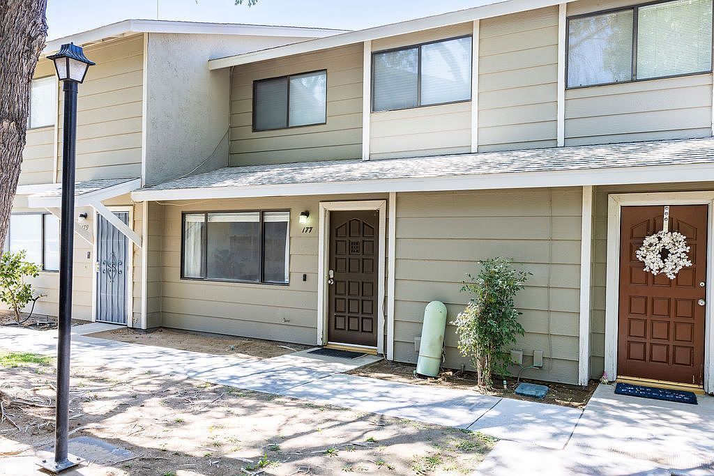 177 E Upjohn Ave Ridgecrest, CA 93555 - Thumbnail 2