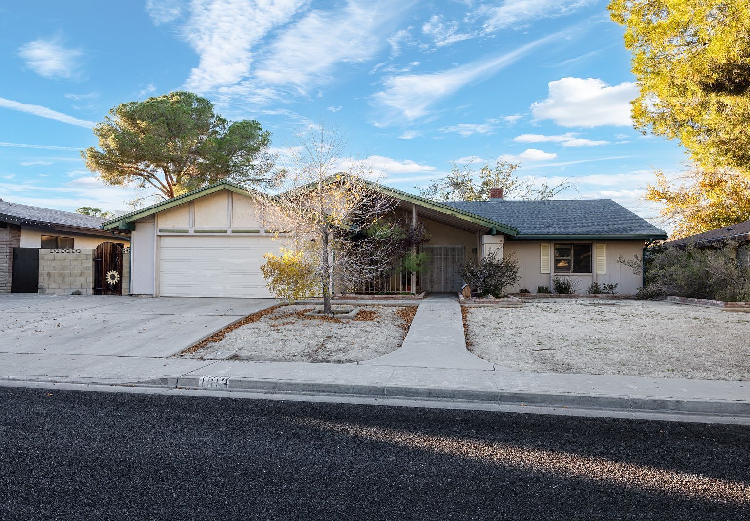 1013 Scott St Ridgecrest, CA 93555 - Thumbnail 2