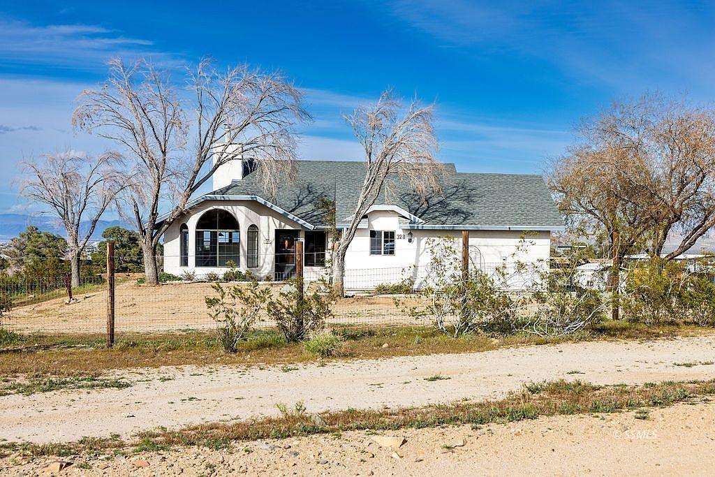 328 E Dana Ave Ridgecrest, CA 93555 - Thumbnail 2