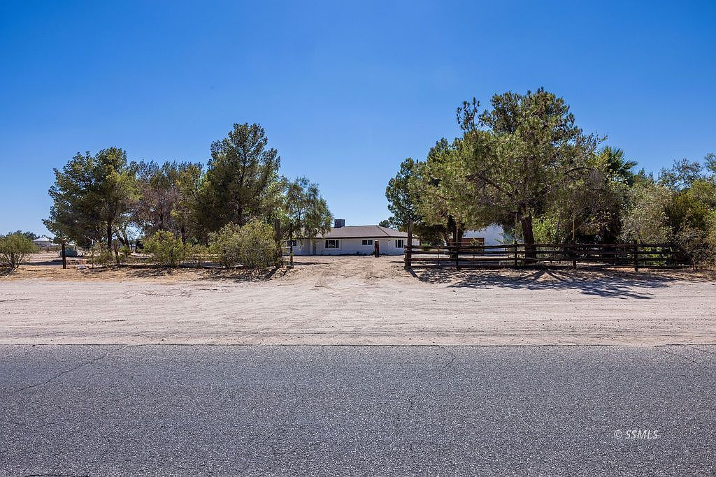 1135 N Mahan St Ridgecrest, CA 93555, 93555