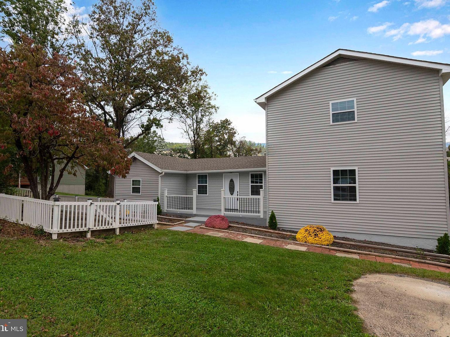 671 Pine Ridge Dr Front Royal, VA 22630 - Thumbnail 2