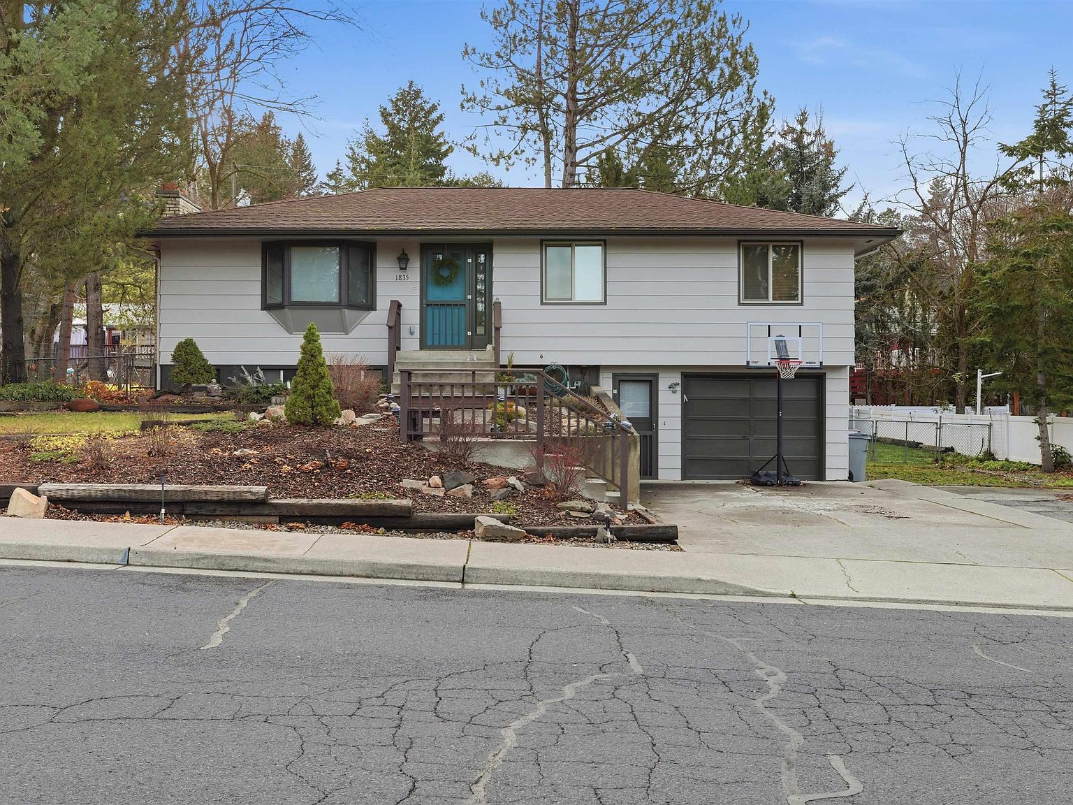 1835 NW Turner Dr Pullman, WA 99163 - Thumbnail 2